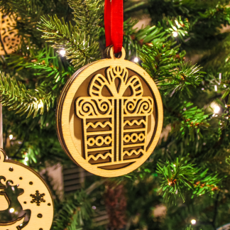 Present Wood Christmas Decoration